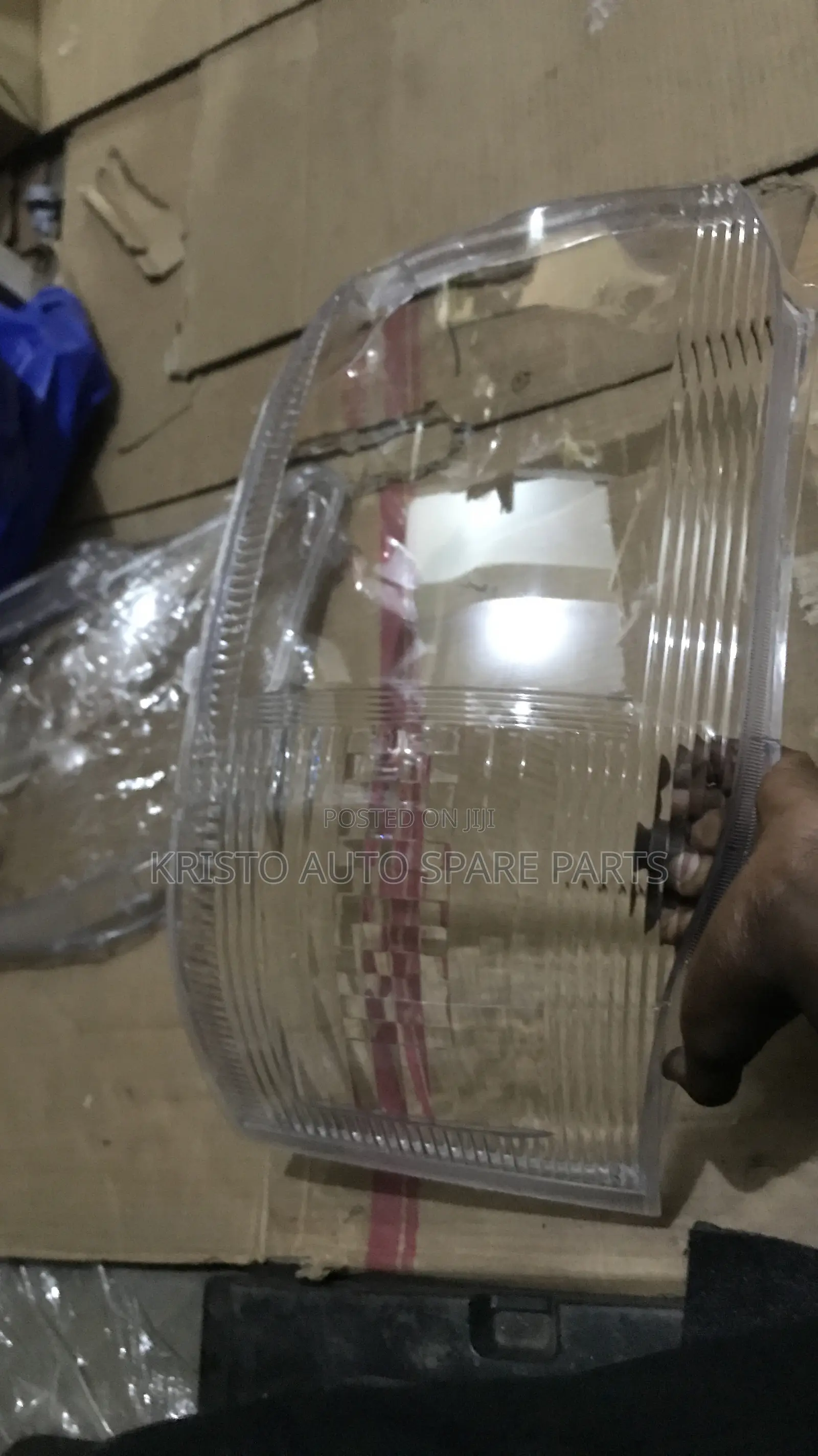 Headlamp Lense Hiace/ Drone