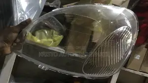 Headlamp Lense Vitz Old Model