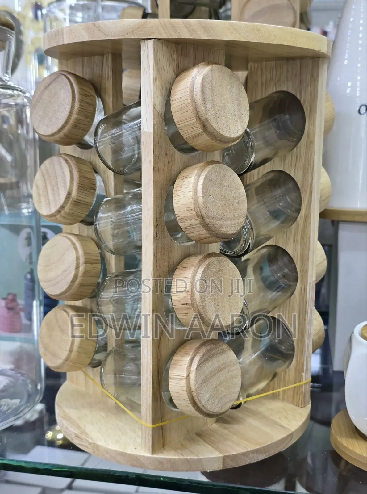 16pcs Spice Rack Set With a Bamboo Stand