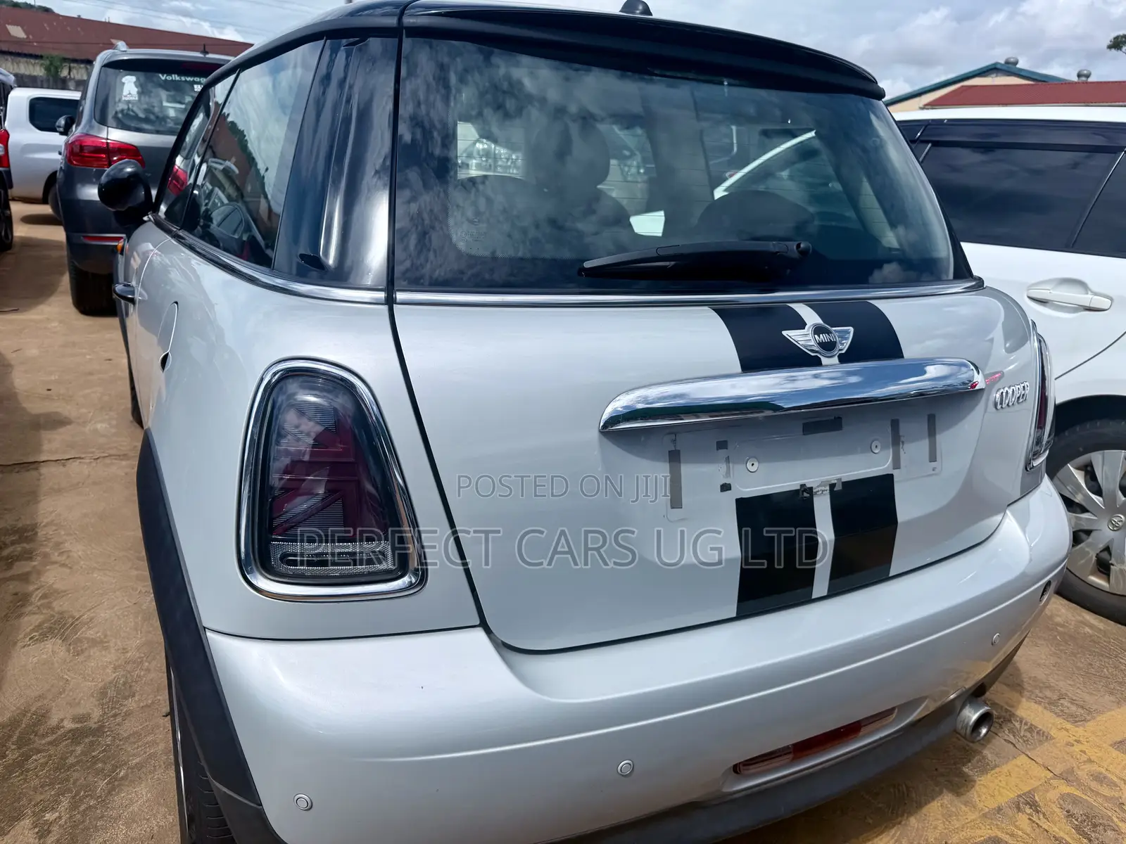 Mini Cooper Classic 2013 White
