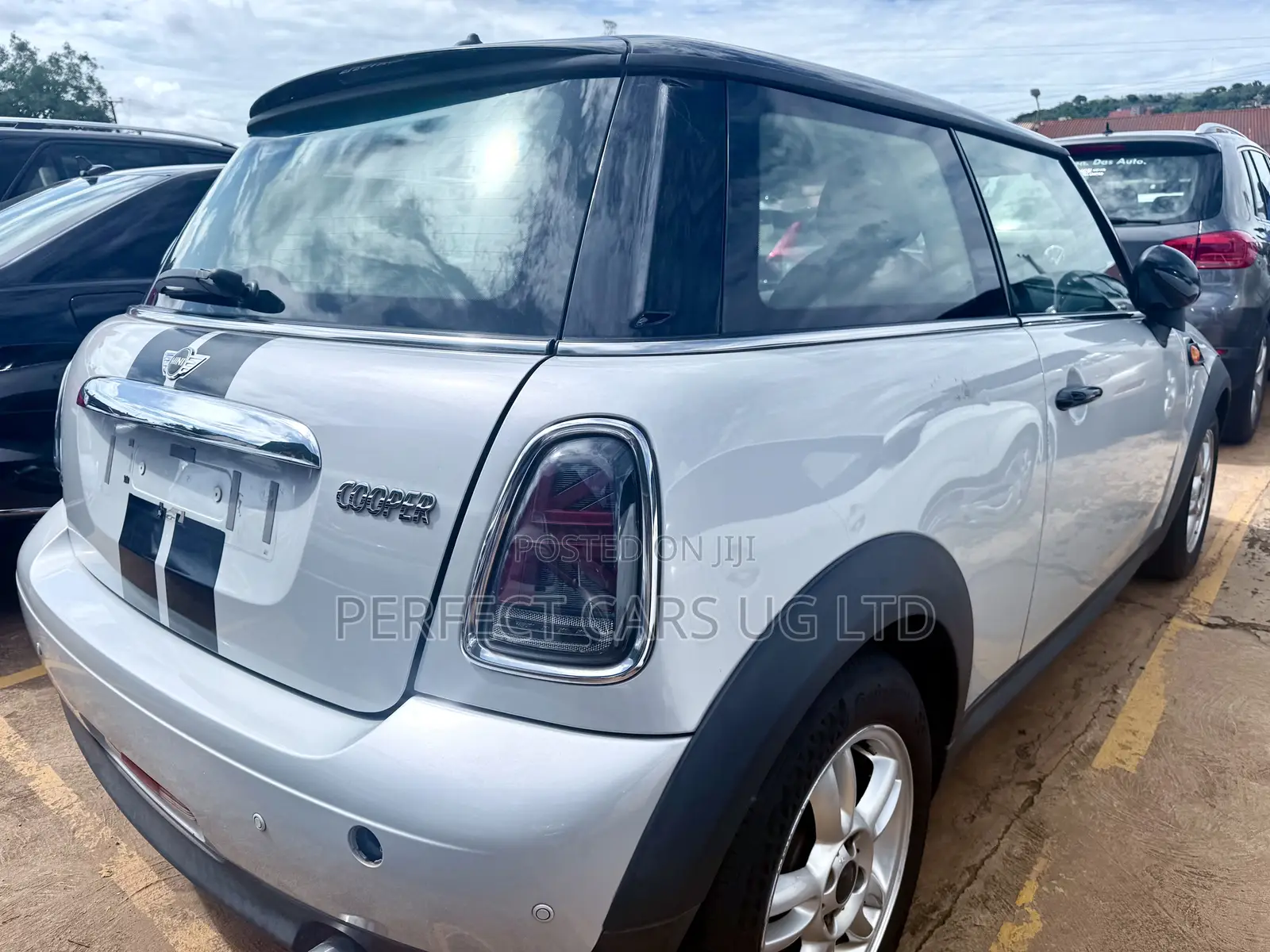 Mini Cooper Classic 2013 White