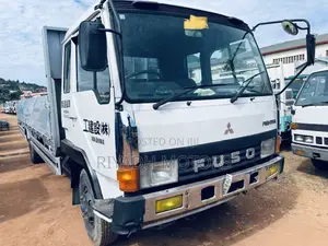 Fuso Truck Ordinary With Black Top