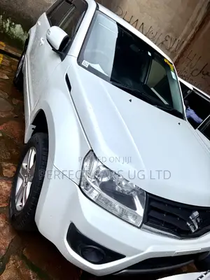 Suzuki Escudo 2015 White