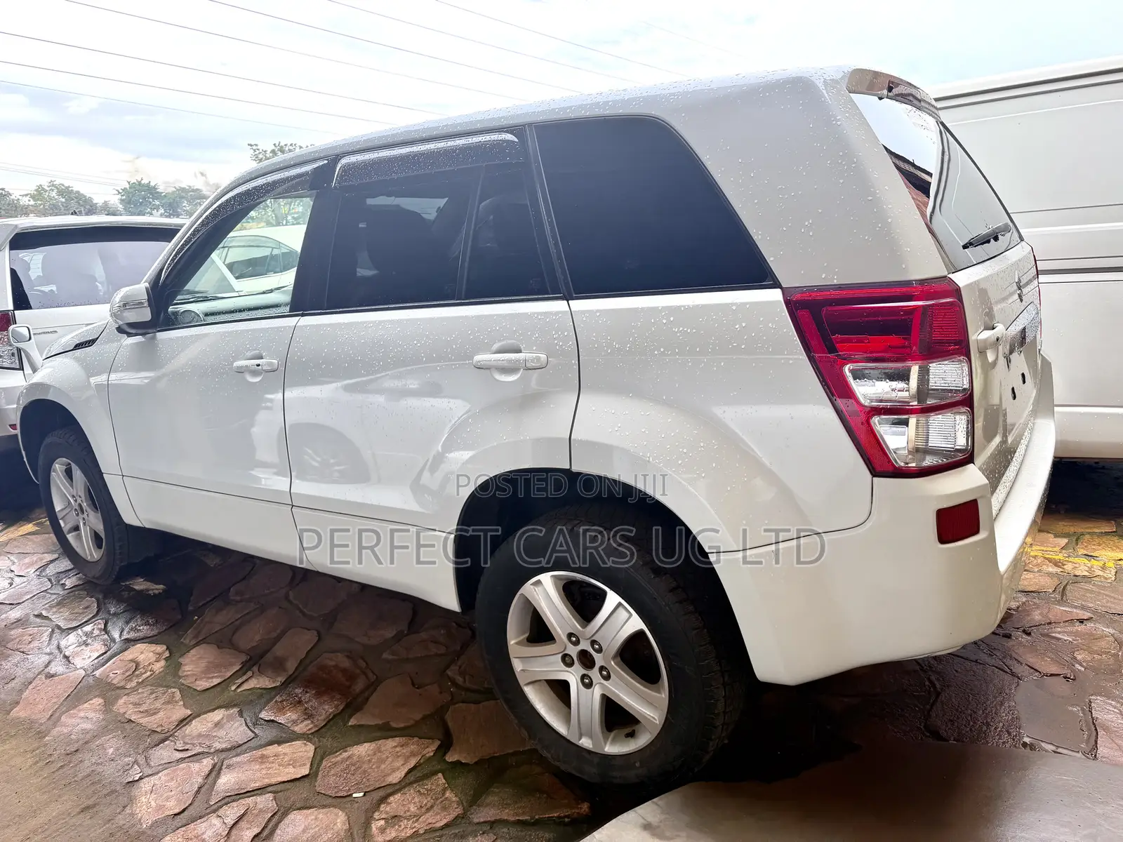 Suzuki Escudo 2015 White