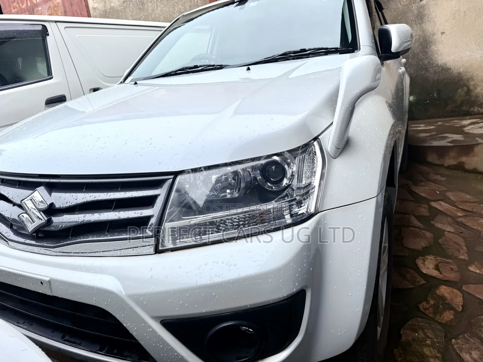 Suzuki Escudo 2015 White
