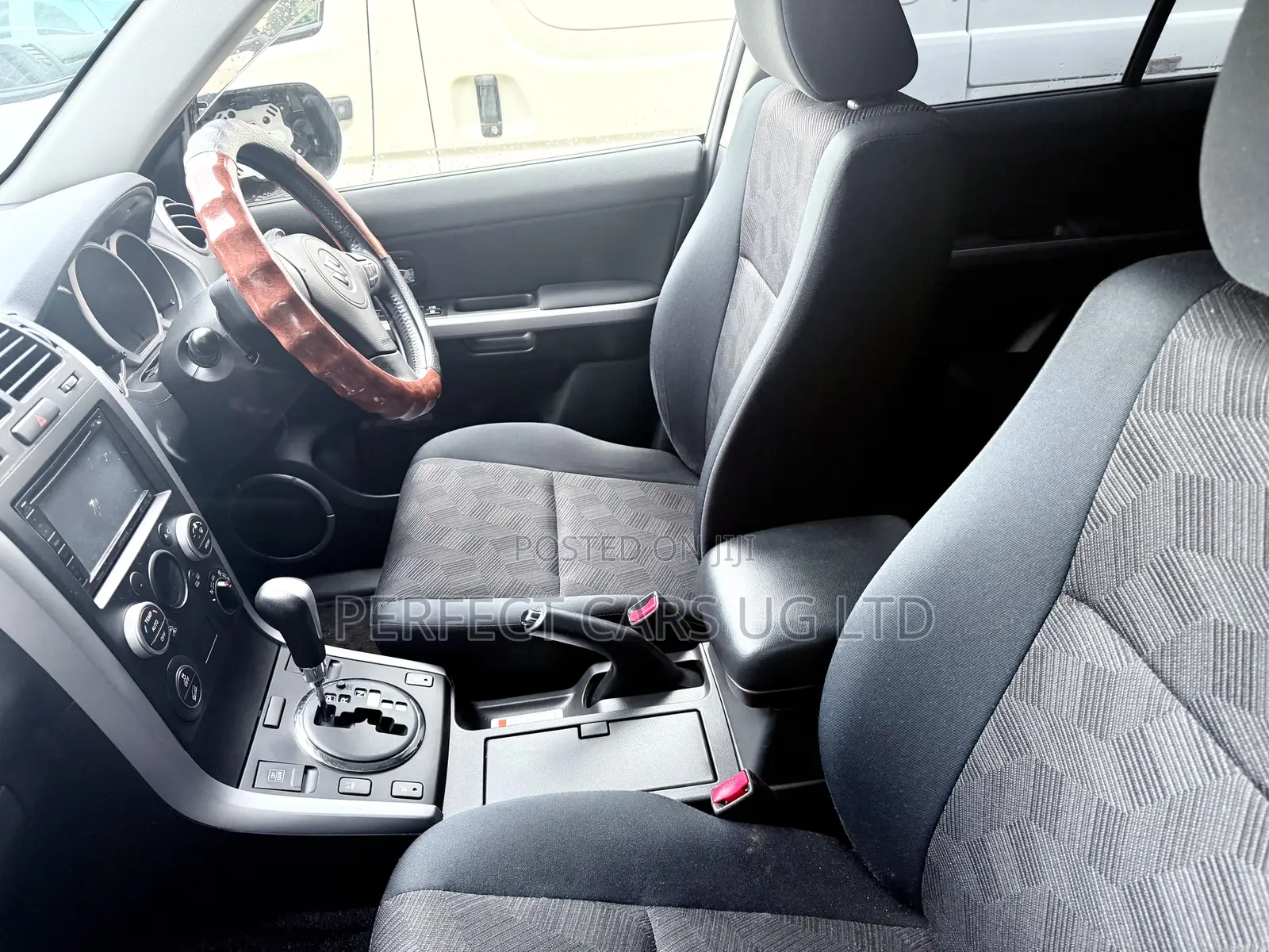 Suzuki Escudo 2015 White