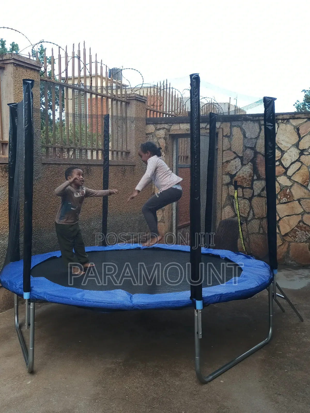 Trampoline (8ft)