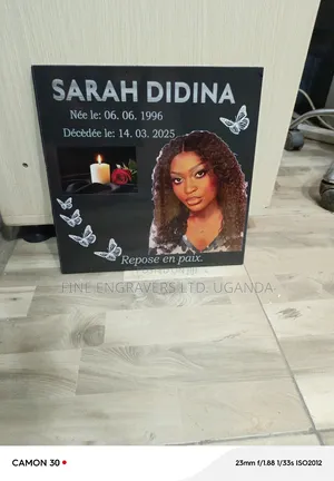 Engraved and Quality Prints Colored Picture on Tile