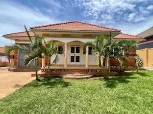 4bdrm Bungalow in Kabojja House, Nsangi for sale