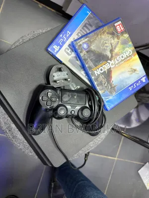 Uk Used Ps4 Slim With a Pad
