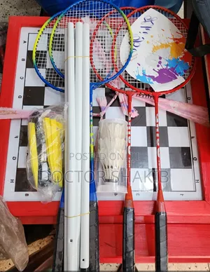 New Quality 4players Badminton Set Shuttles,Poles and Net
