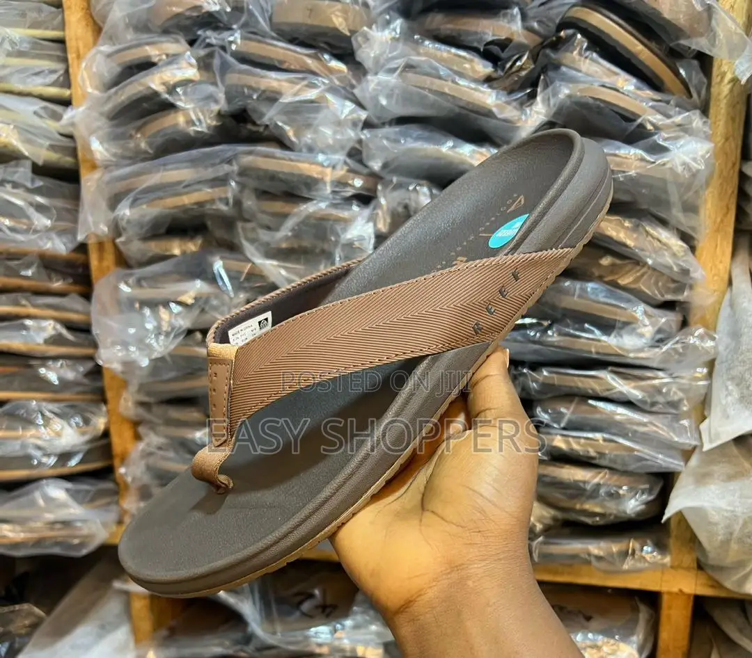 Reef Mens Sandals Flip Flops Brown Colour