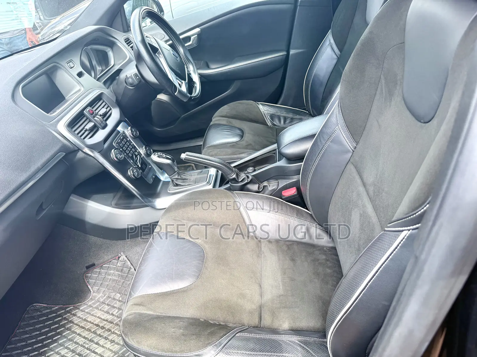 Volvo V40 2014 Black