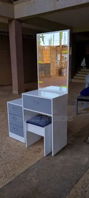 Gray and White Dressing Table With 4drawers
