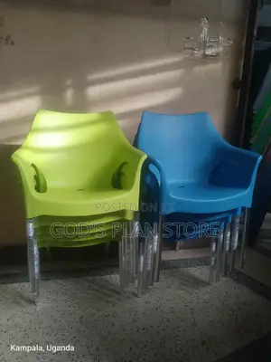 Hotel Steel Leg Plastic Chairs
