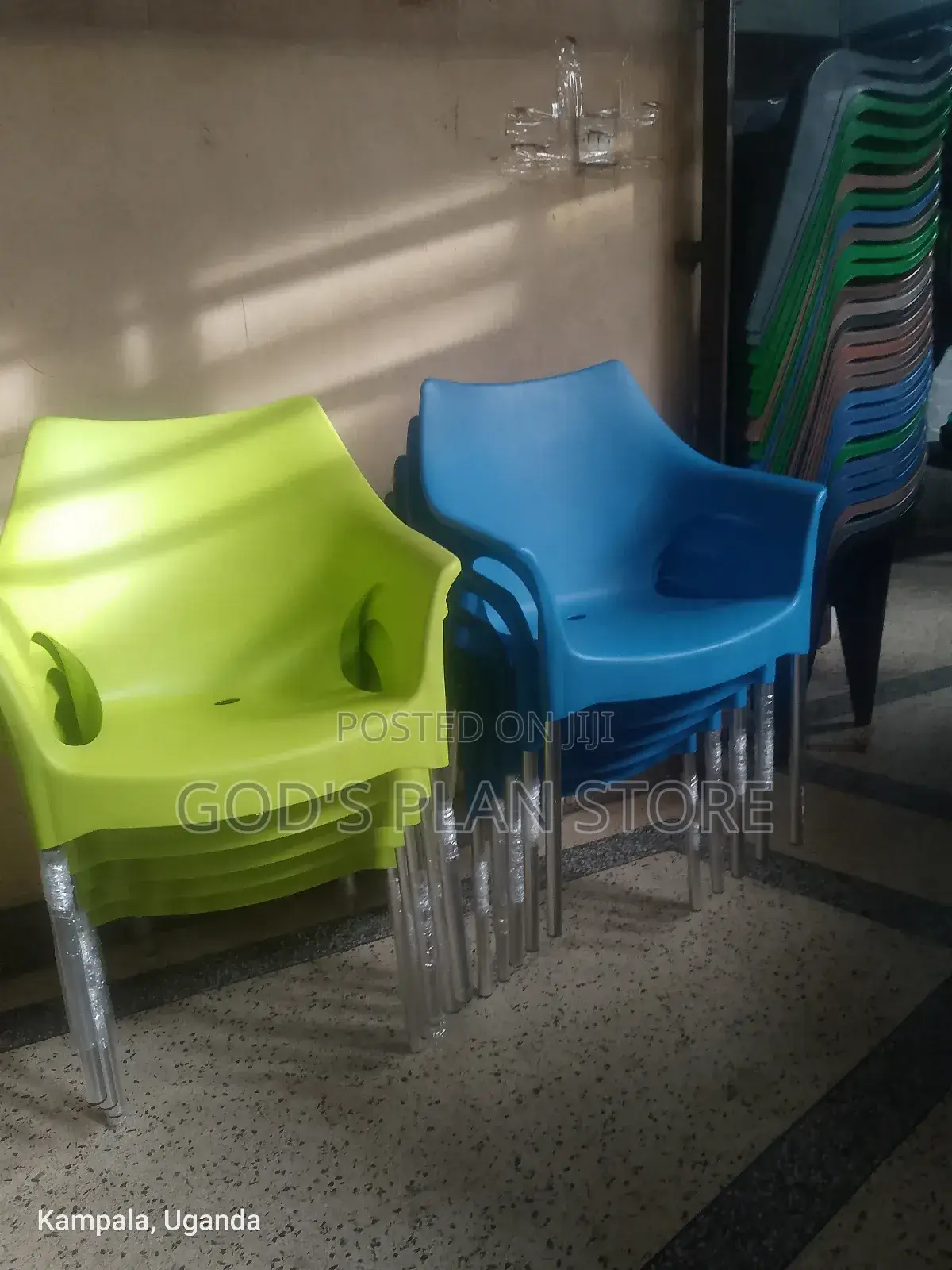 Hotel Steel Leg Plastic Chairs