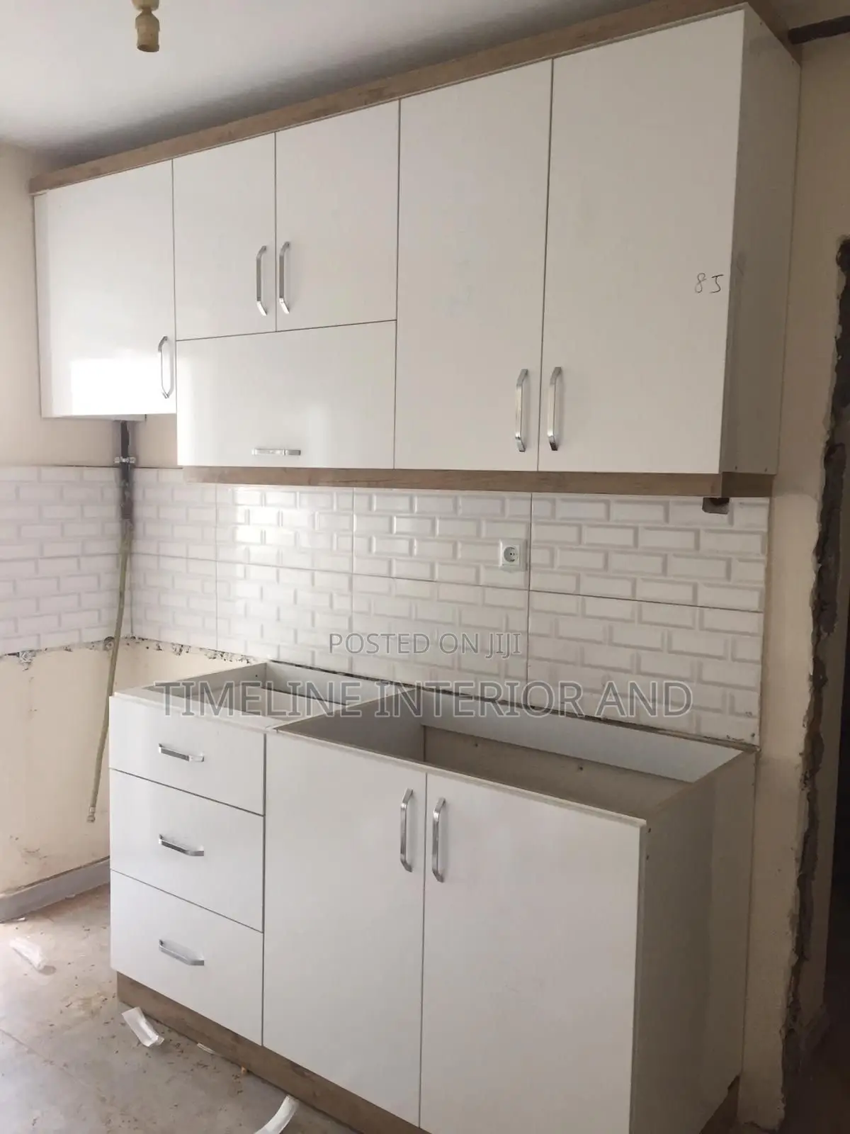 Apartments Kitchen Cabinets Setups .