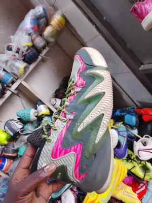 Basketball Shoe Size 43
