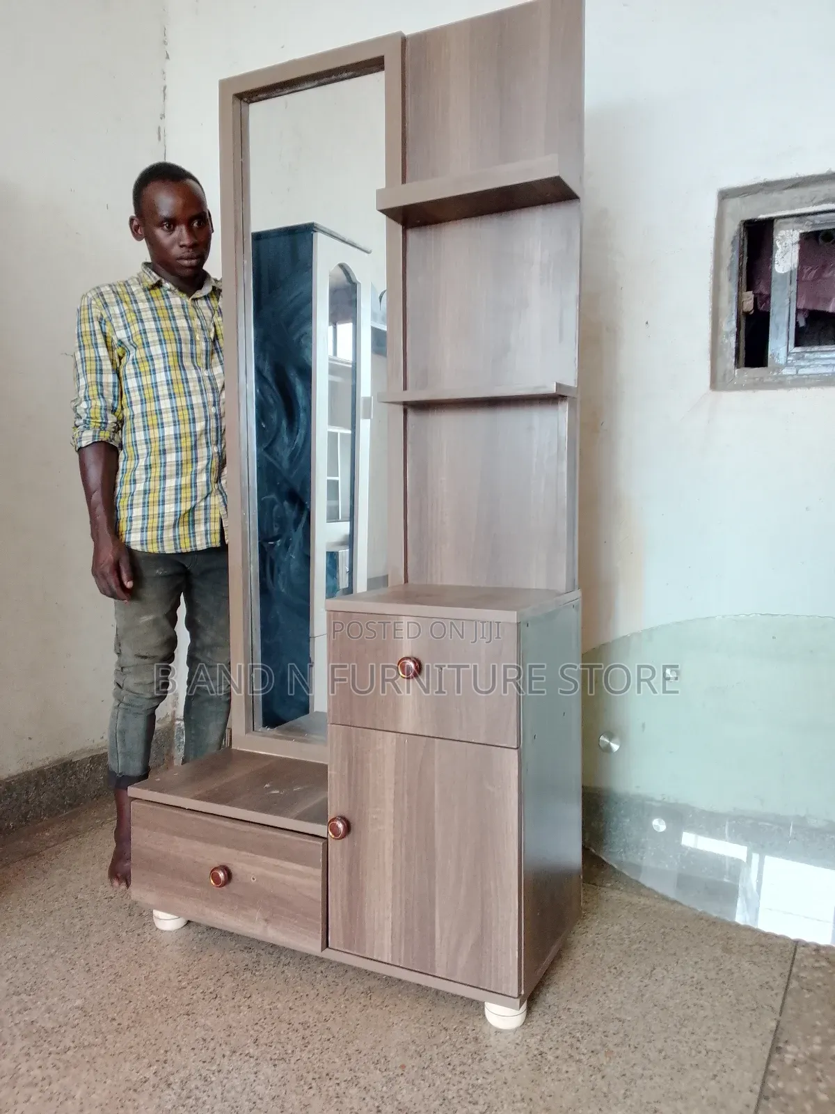 Simple Dressing Mirror