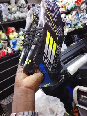 F50 Soccer Boots Adidas Size 44