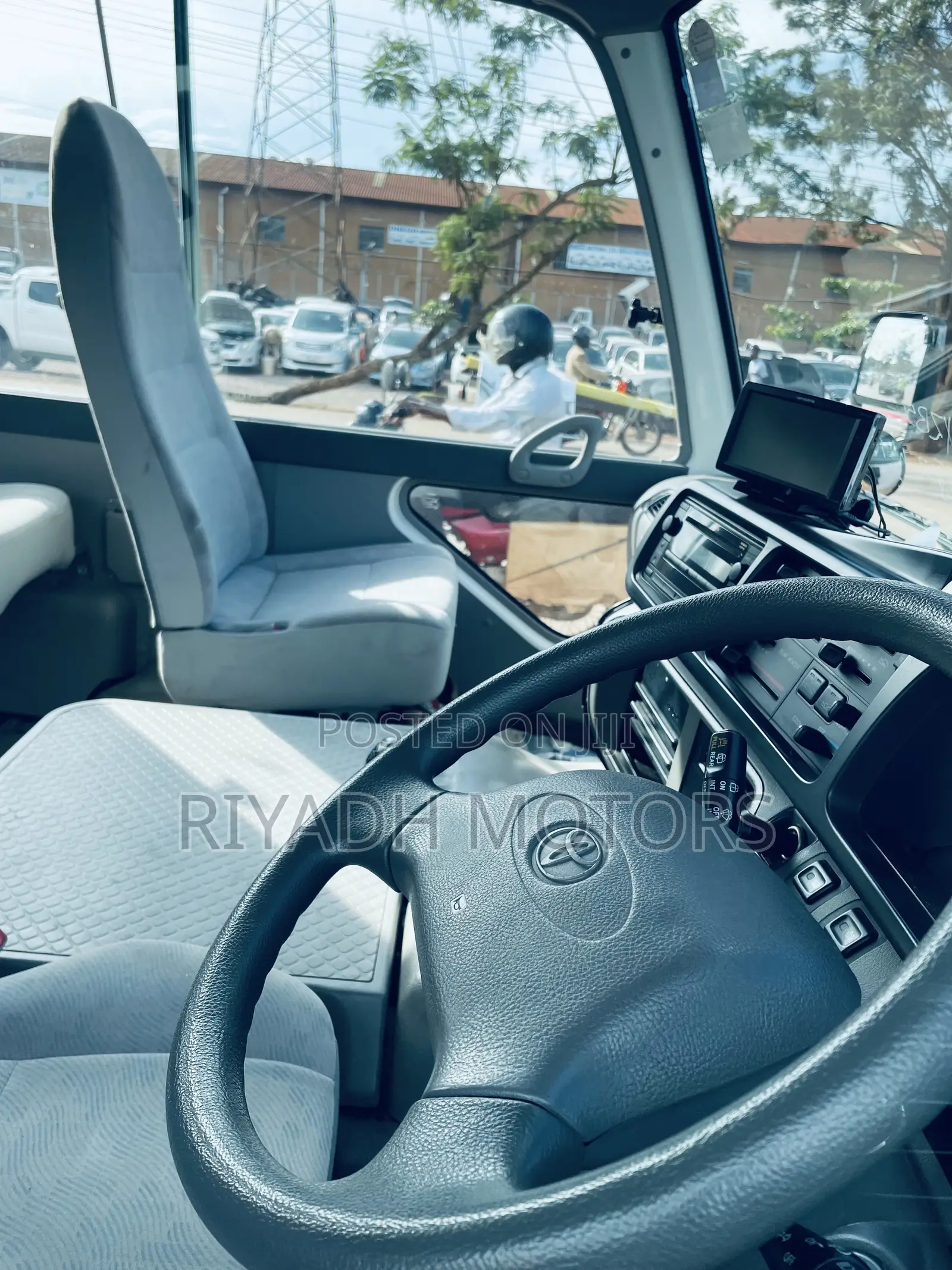 Toyota Coaster 2013 Silver