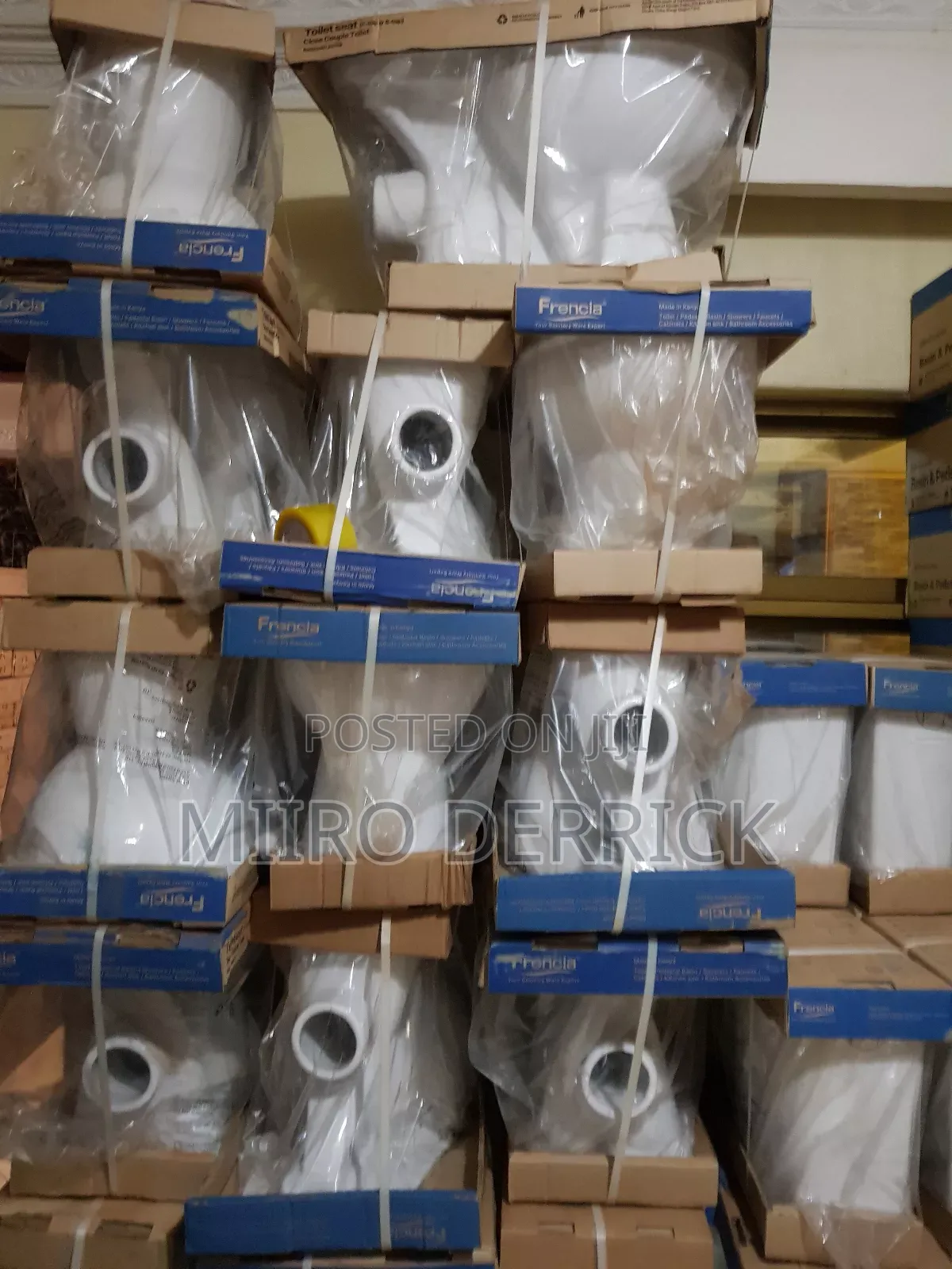 Frencia Toilets Complete Set