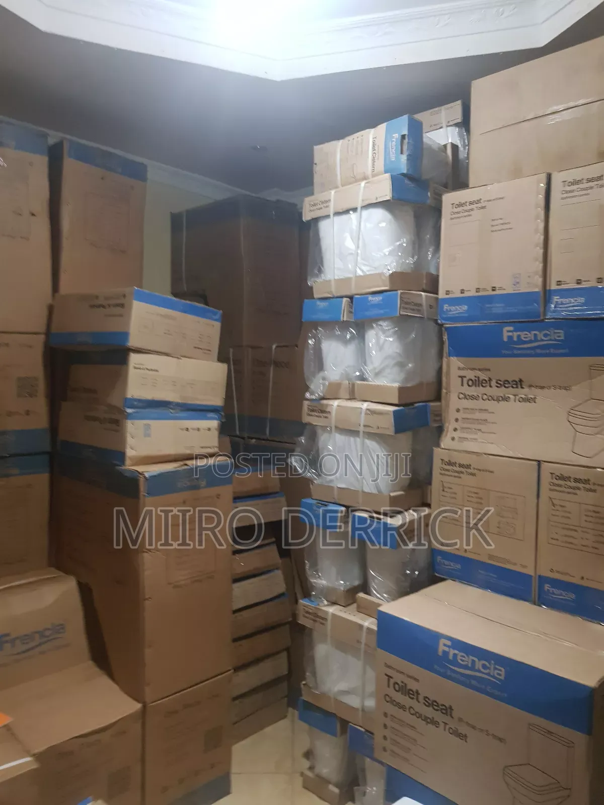 Frencia Toilets Complete Set