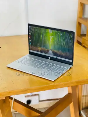 New Laptop HP Pavilion 15 8GB Intel Core I5 SSD 512GB