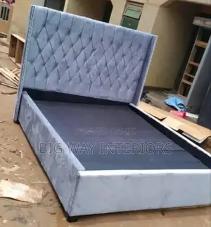5by6 Gray Tufted Fabric Bed 40100