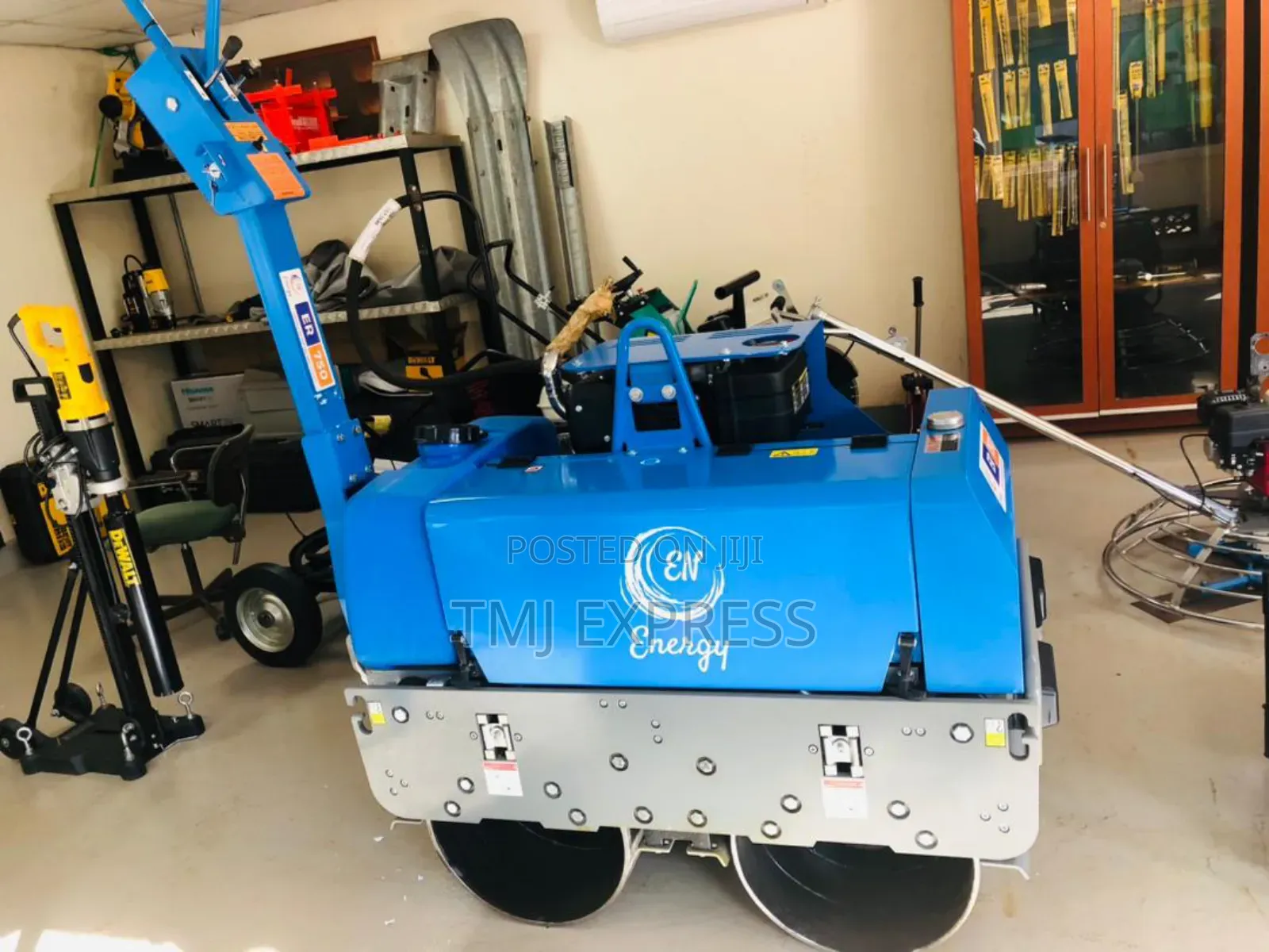 675kg Twin Drum Roller Compaction Machine