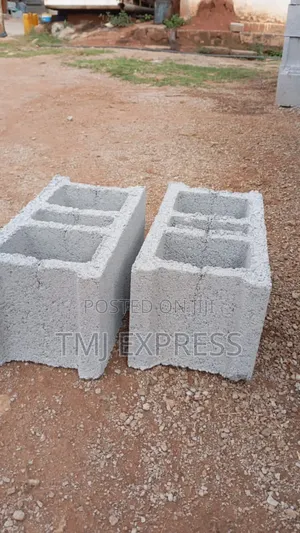 Hollow "8"Concrete Bricks