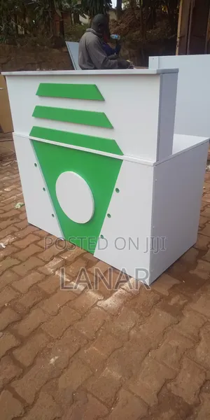 Counter White