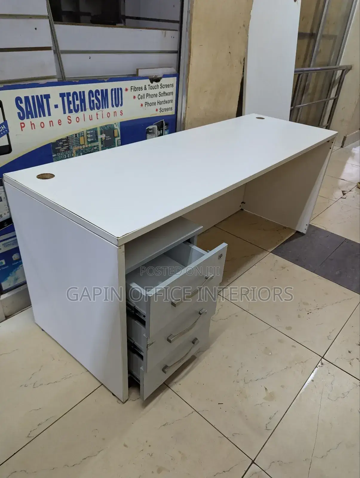 Second Had White Office Desk