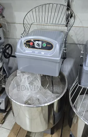 Commercial Spiral Dough Mixer 64l / 25kgs