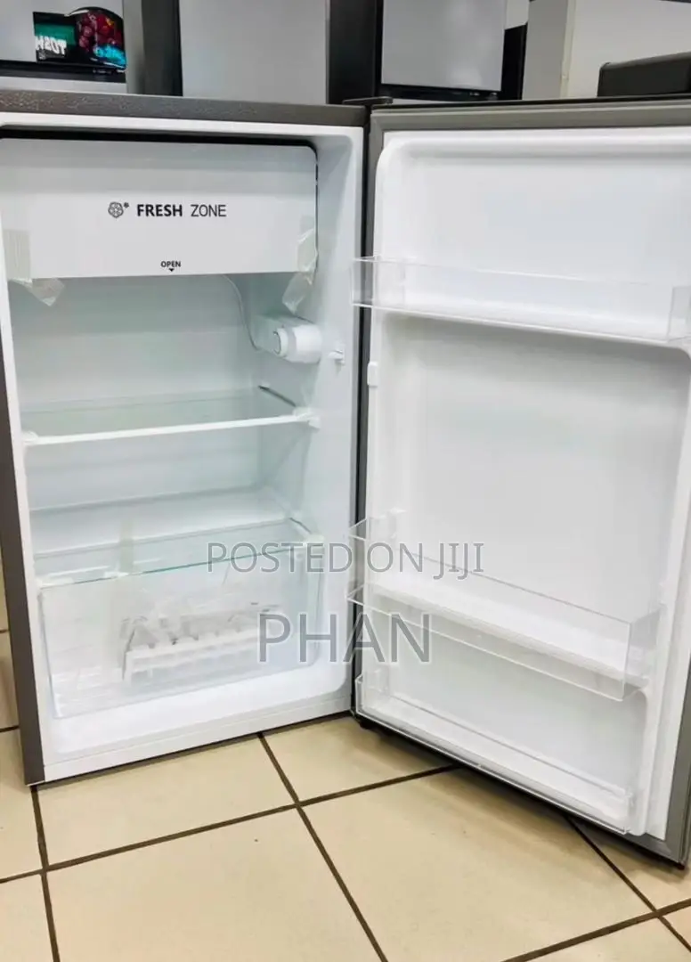 Brand New Hisense Fridge Comes With a Palate