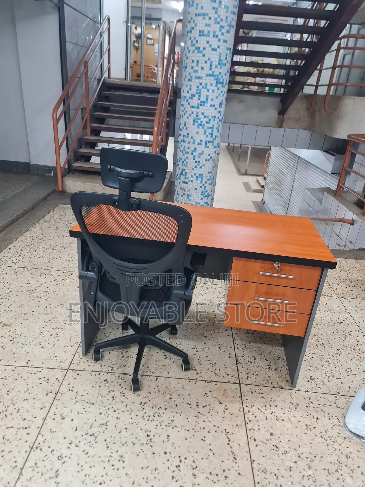 Office Chair and Office Table