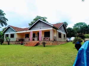 Quick Sale. 75 Decimals, Bugolobi, at 1.9m Usd "7bn Ugx"
