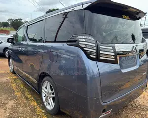 Toyota Vellfire 2016 Blue