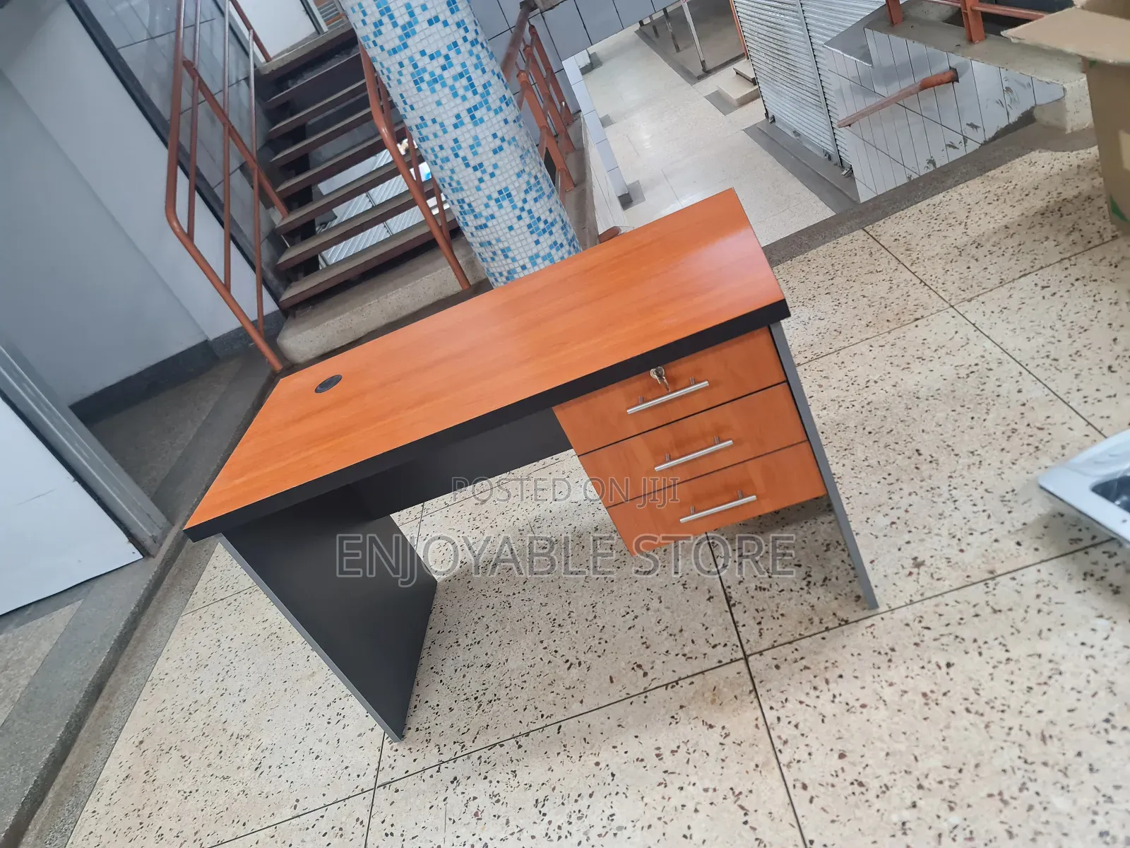 Office Desks Wholesale Price