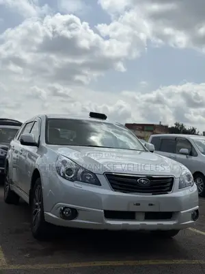 Subaru Outback 2.5i Premium PZEV 2012 White