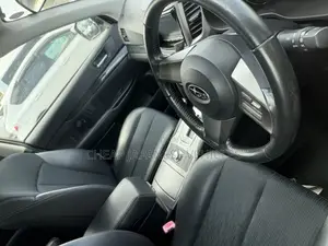 Subaru Outback 2.5i Premium PZEV 2012 White