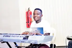 Church and Band Pianist for Hire