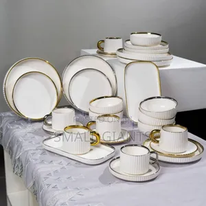32 Piece Dinner Set
