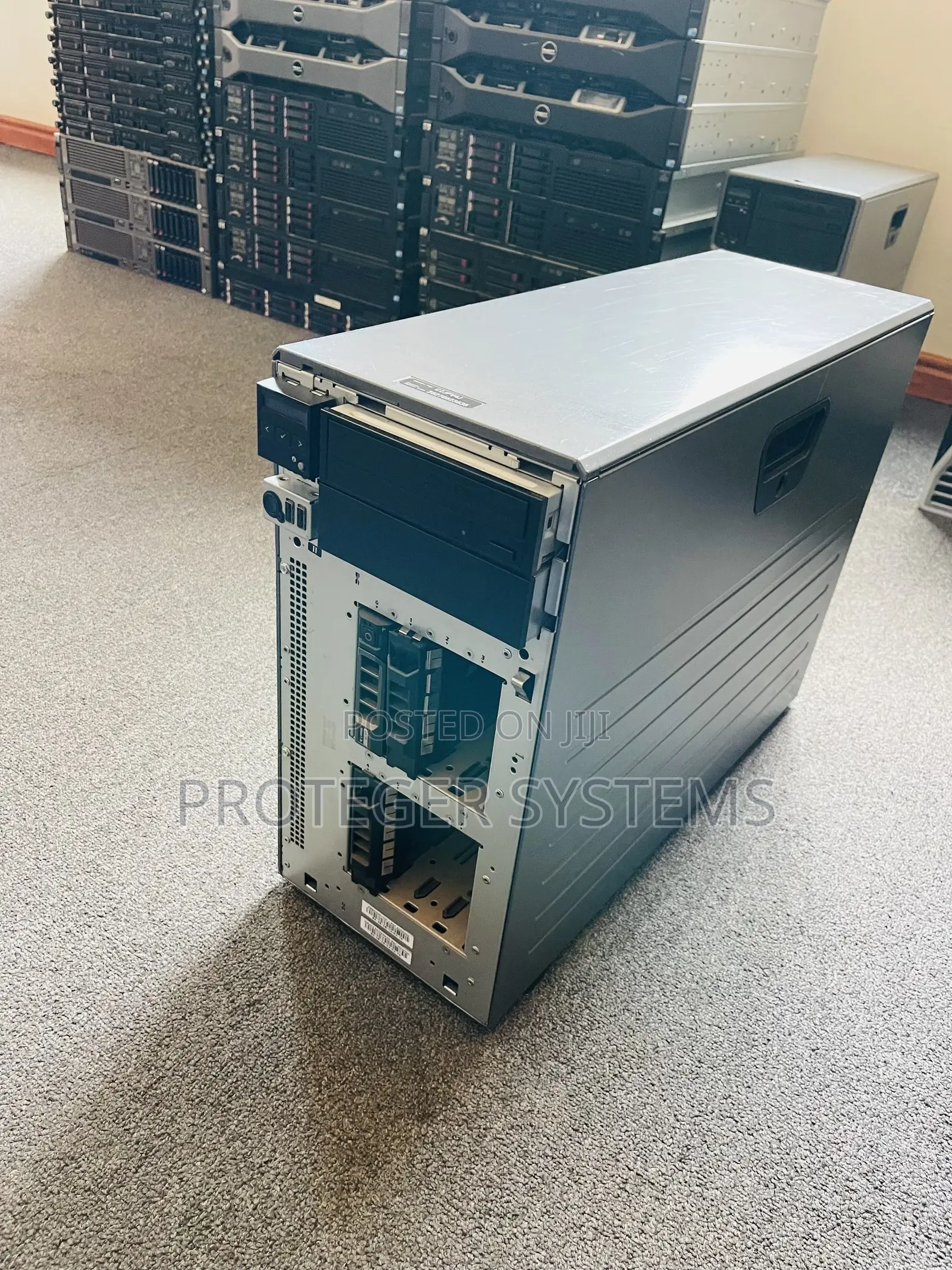 Server Dell PowerEdge T630 32GB Intel Xeon HDD 2T