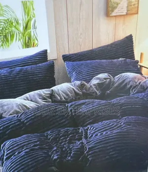 4pc Coral Duvet Royal Blue 6x6