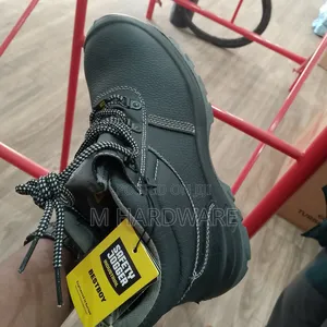 Shoes "Safety"And Gumboots