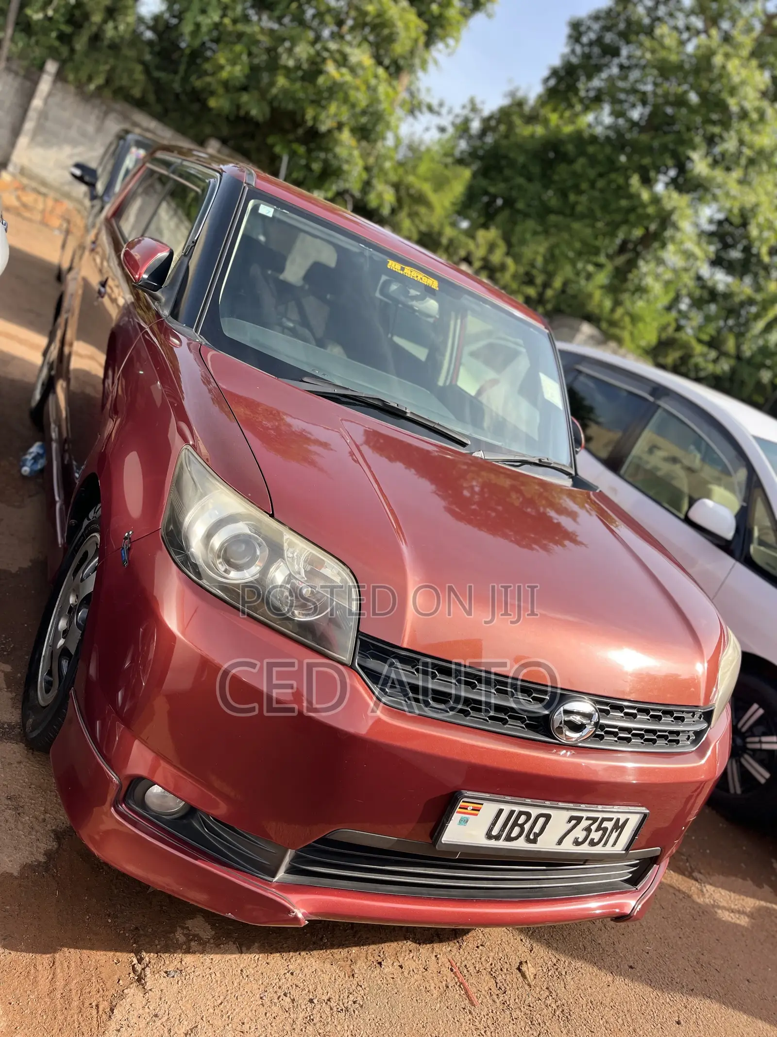 Toyota Corolla Rumion 2011 Red