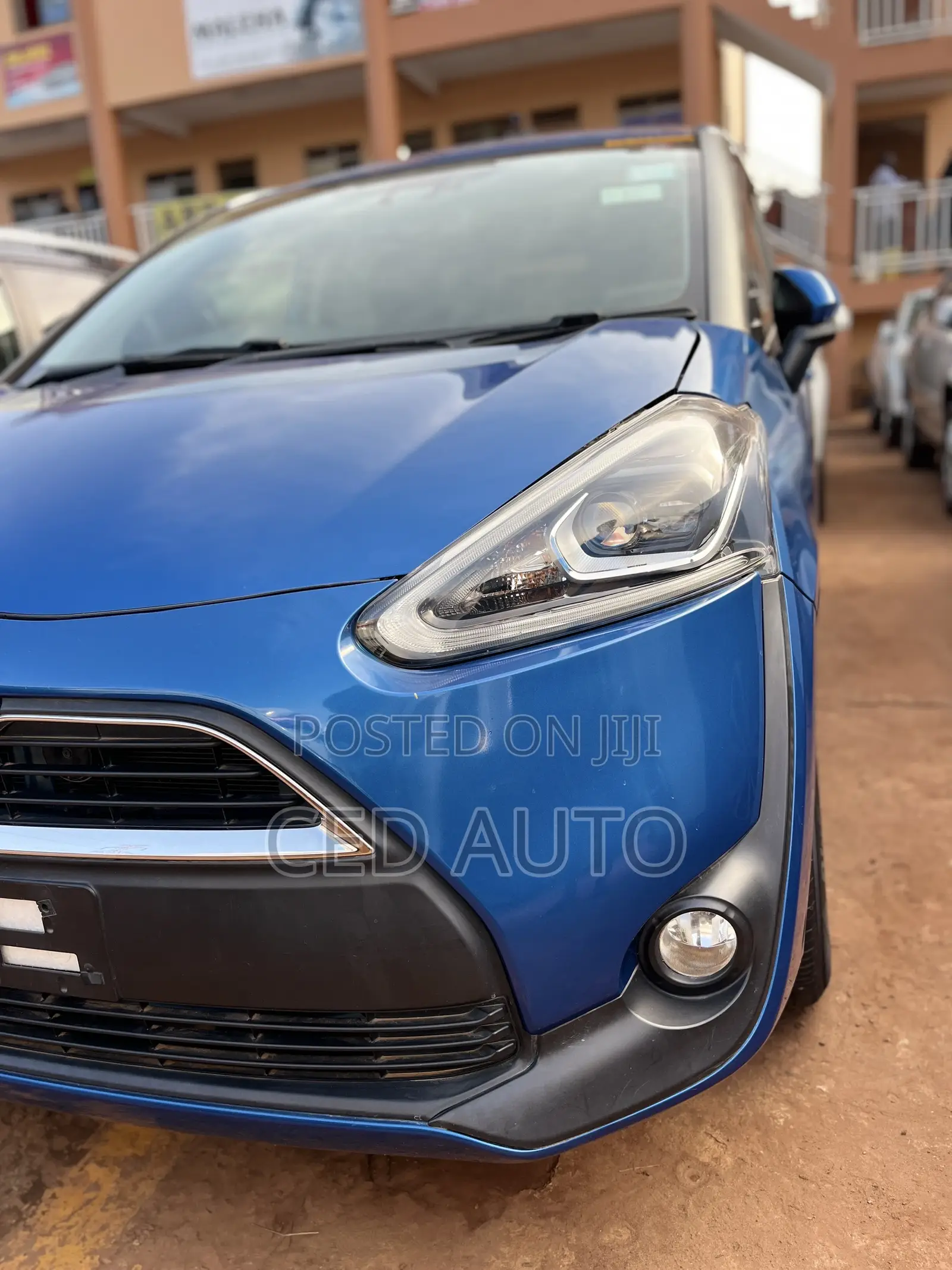 Toyota Sienta 2017 Blue