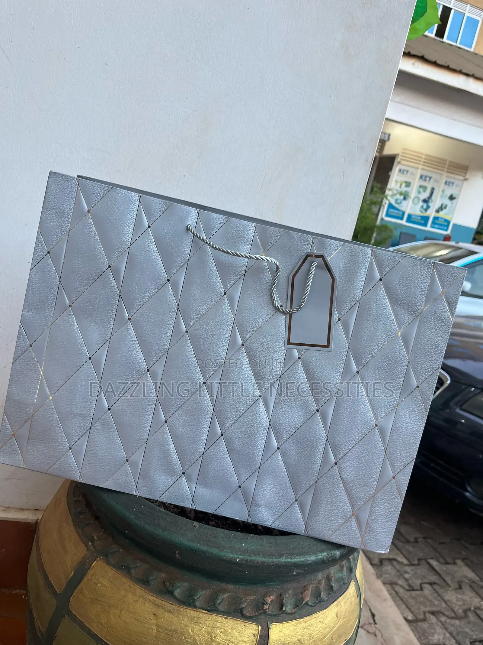 Lava Gift Bag Gray