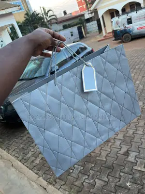 Lava Gift Bag Gray